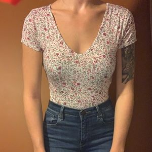 Garage Floral Pink And White Cropped Shirt